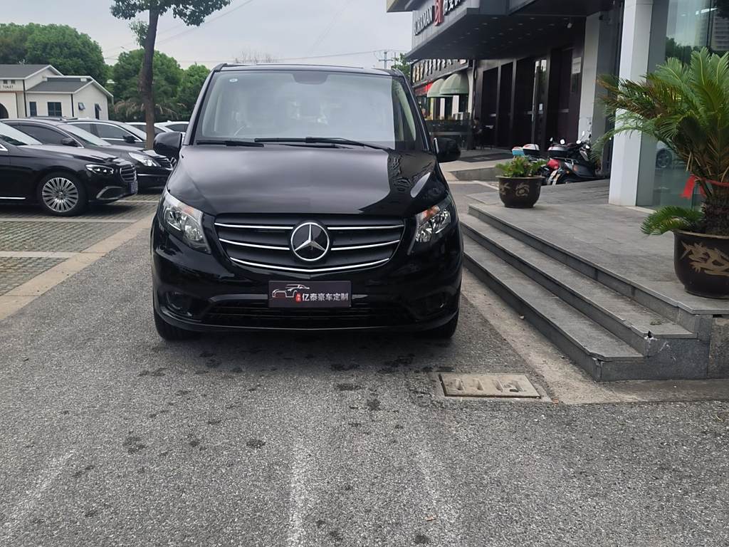 Mercedes-Benz Vito 2023 2.0T  7