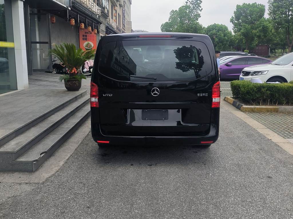 Mercedes-Benz Vito 2023 2.0T  7