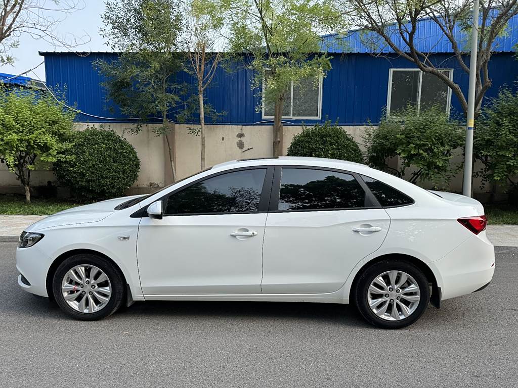 Buick Excelle 2021  1.5L Автоматическая