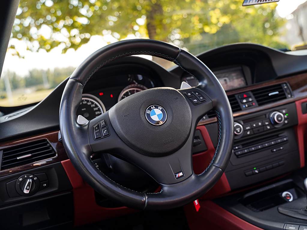 BMW M3 2009 M3Спортивный автомобиль (Sports car)