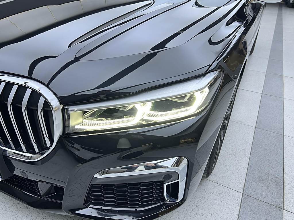 BMW 7 Series 2021 740Li  M Sport Package