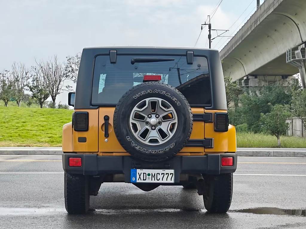 Jeep Wrangler 2013 3.6L Sahara