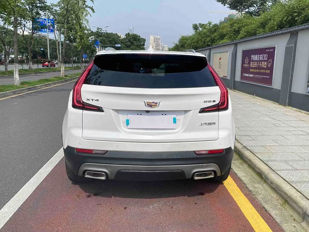 Cadillac XT4 2020 28T