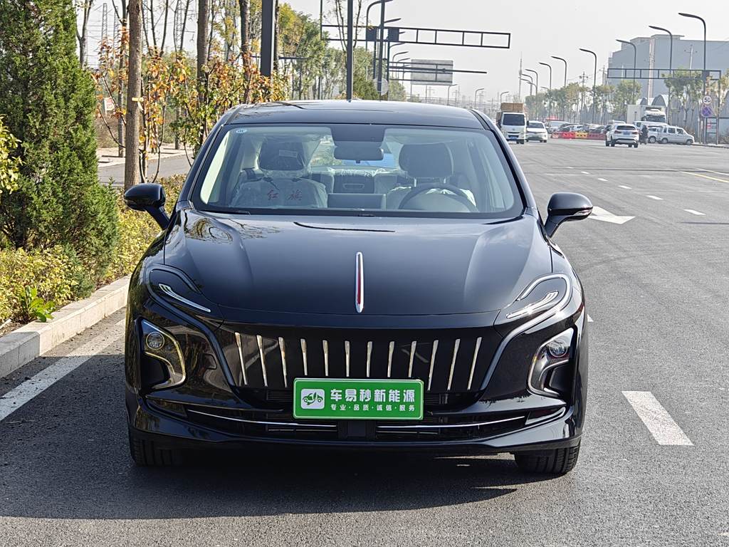 Hongqi E-QM5 2023 560km PLUS