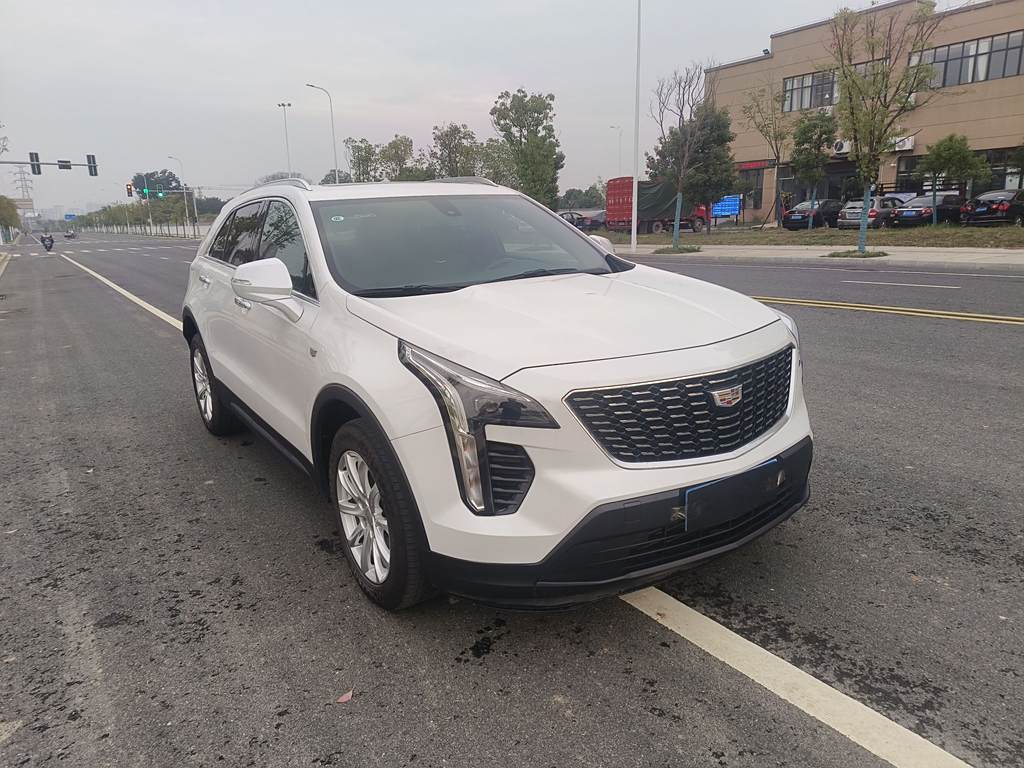 Cadillac XT4 2021 28T