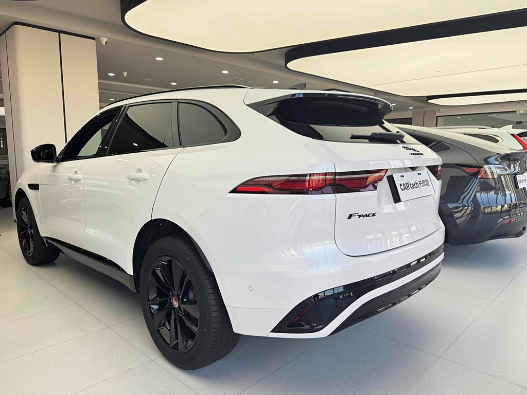 Jaguar F-PACE 2023 P250 R-Dynamic BLACK