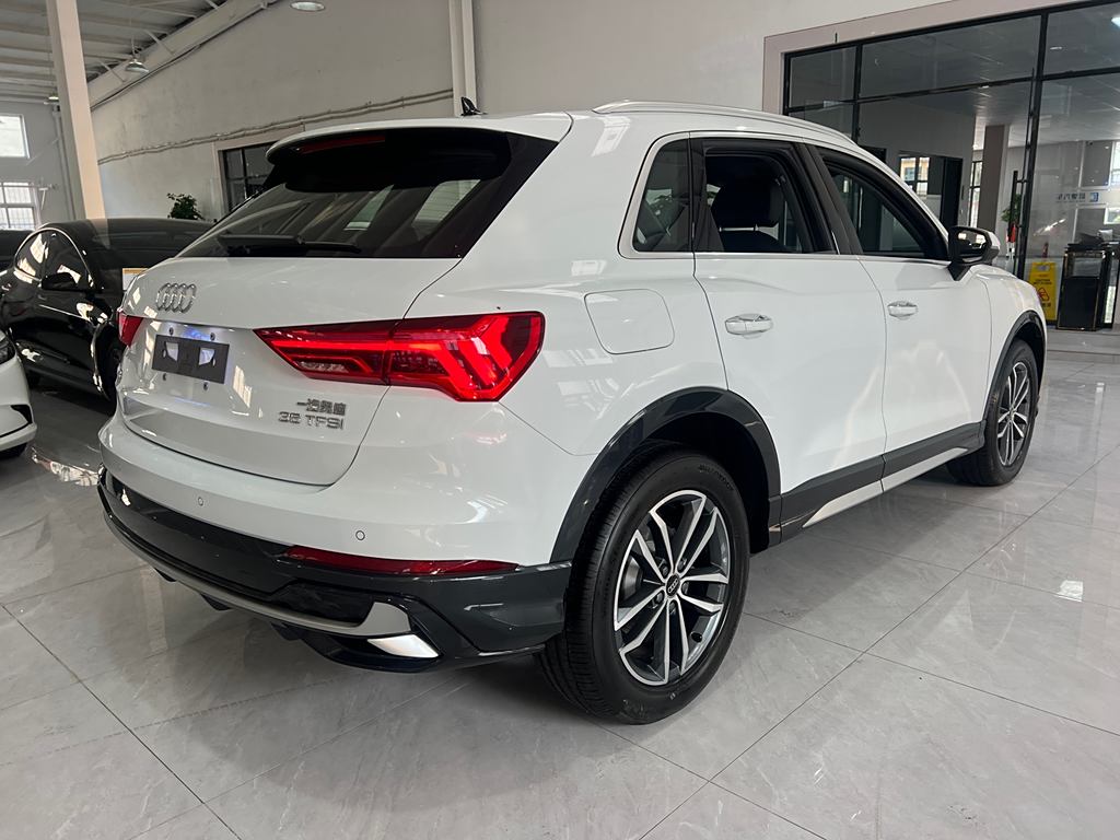 Audi Q3 2024 35 TFSI