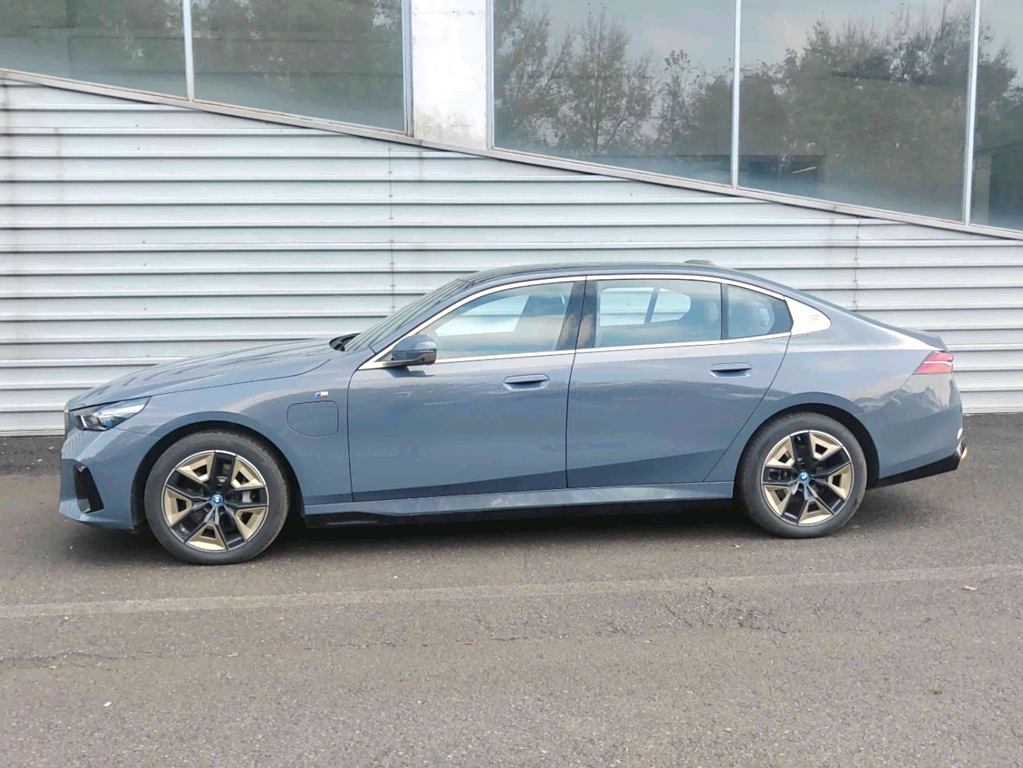 BMW i5 2024 eDrive 35L  M Sport Package