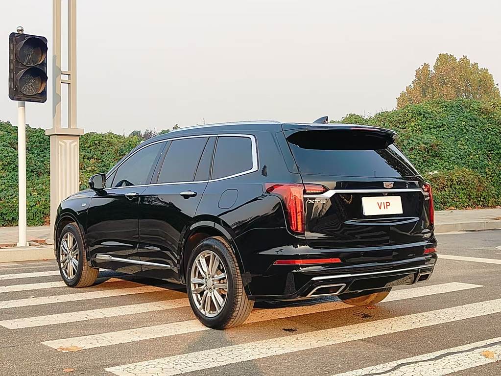 Cadillac XT6 2022 2.0T  Luxury