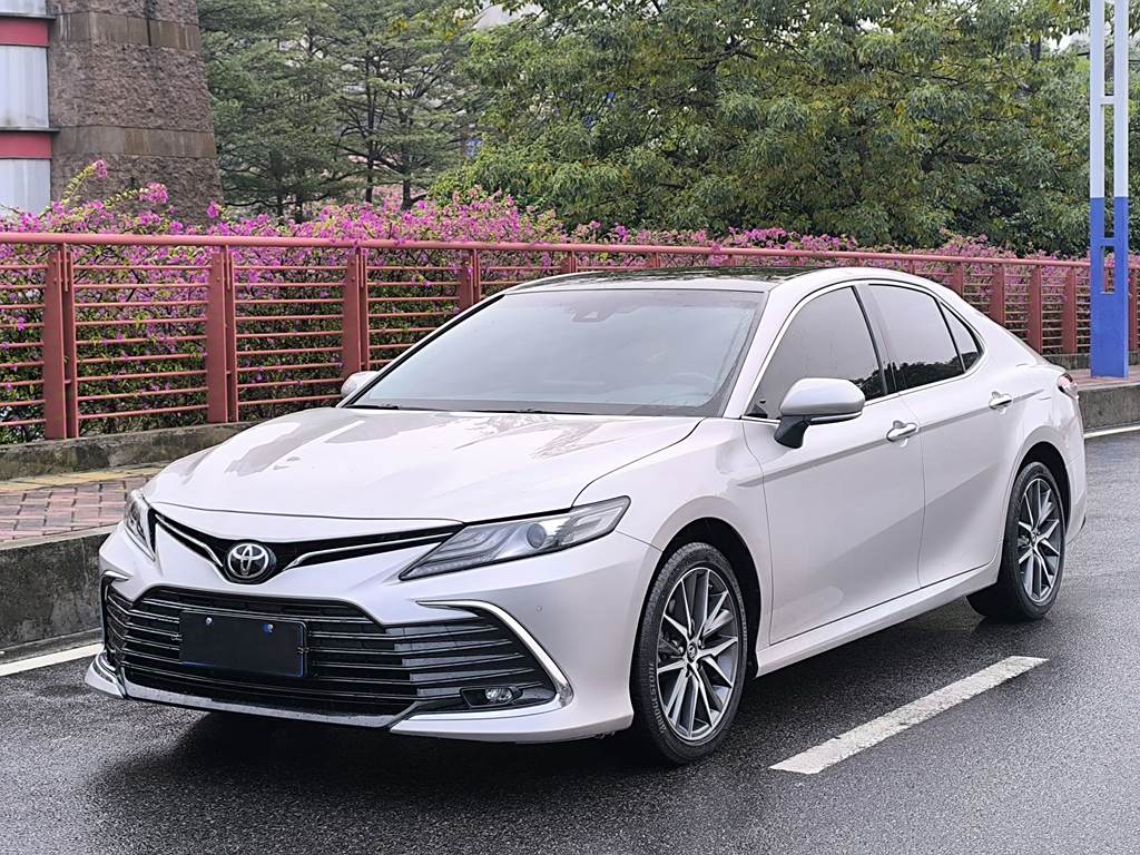 Toyota Camry 2021 2.5G