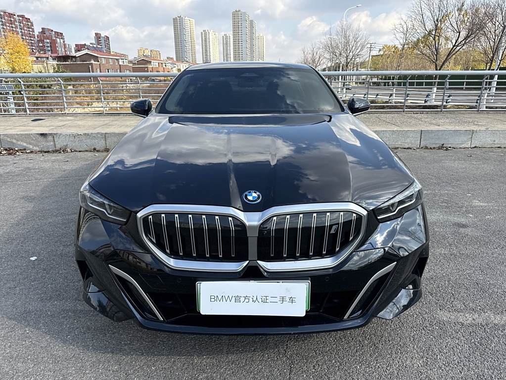 BMW i5 2024 eDrive 35L  M Sport Package