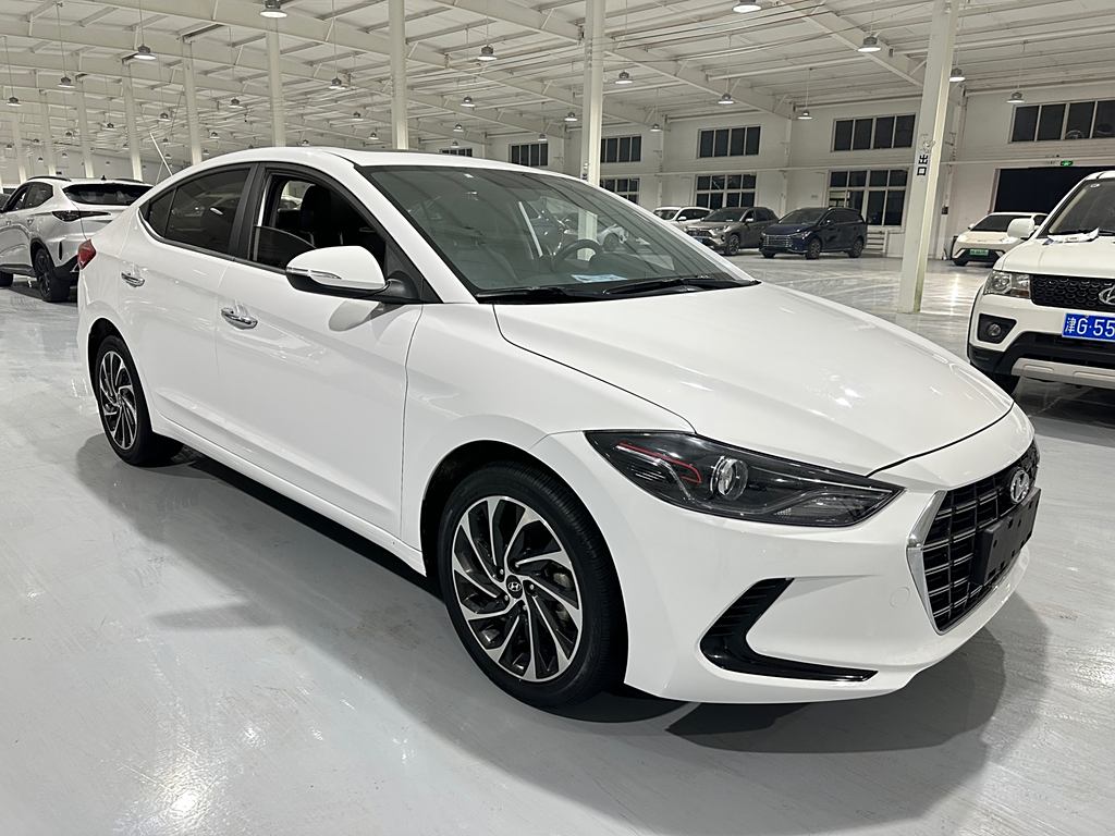 Hyundai Elantra 2020 1.5L CVT·