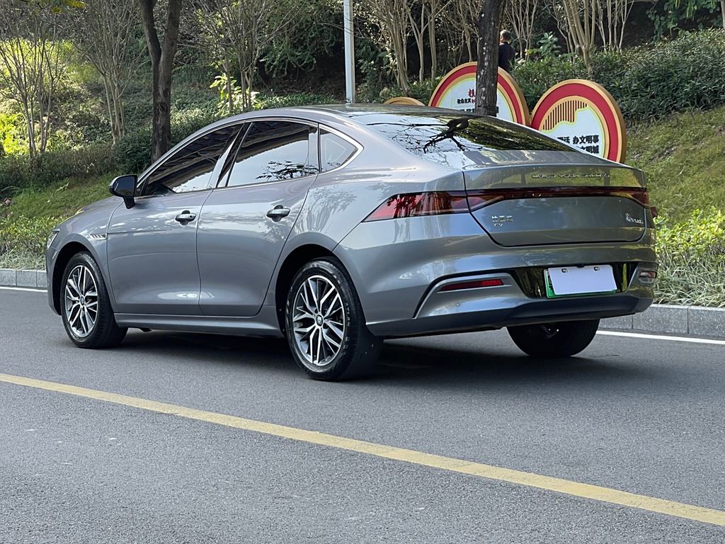 BYD Qin PLUS 2021 EV 500KM  Luxury