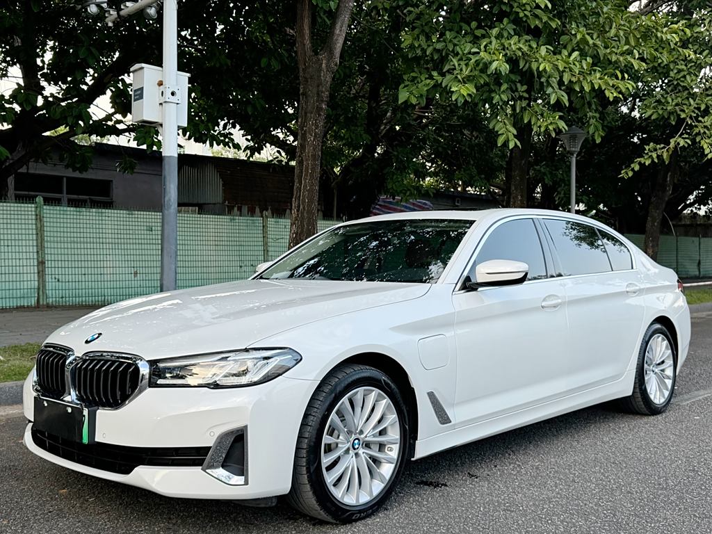 BMW 5 Series 2021 535Le