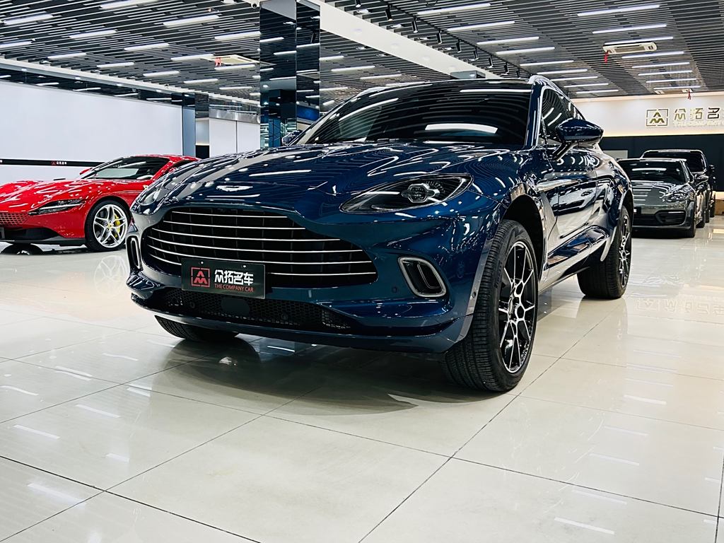 Aston Martin DBX 2021 4.0T V8