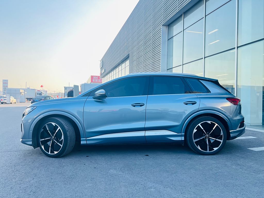 Audi Q4 e-tron 2023 50 e-tron quattro