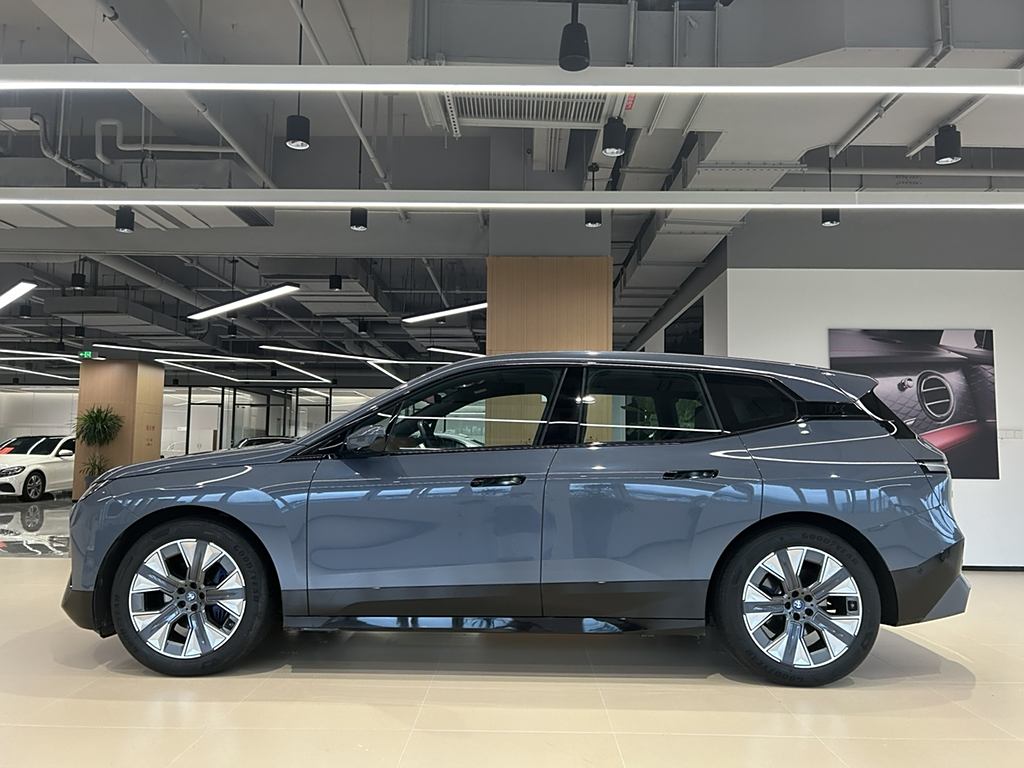 BMW iX 2022 xDrive40