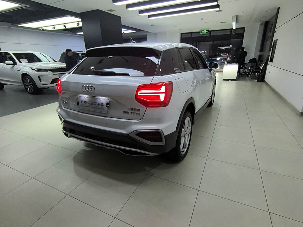 Audi Q2L 2022 35 TFSI