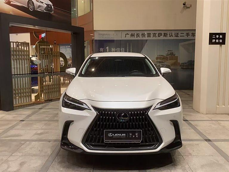 Lexus NX 2022 260