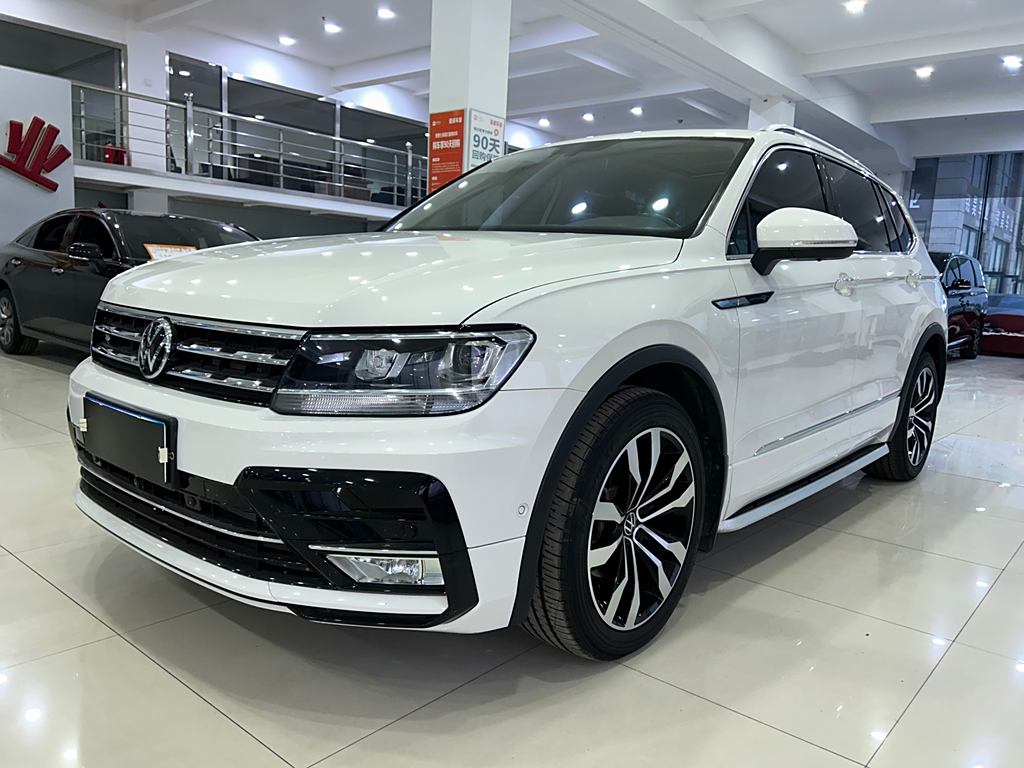 Volkswagen Tiguan L 2021 330TSI АвтоматическаяR-Line