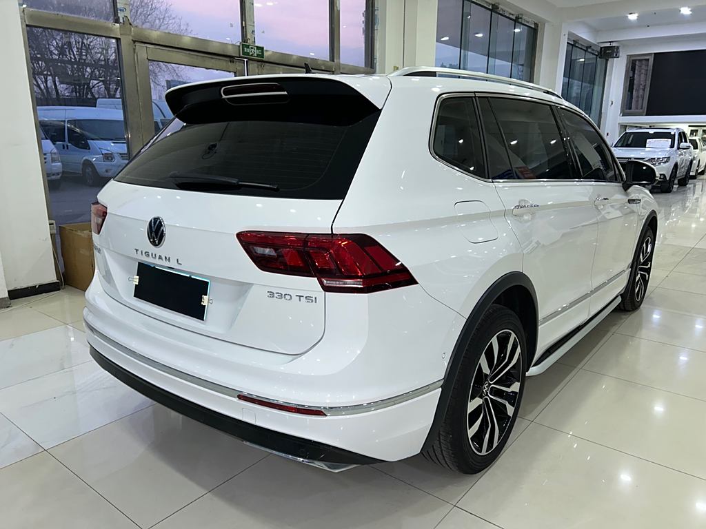 Volkswagen Tiguan L 2021 330TSI АвтоматическаяR-Line