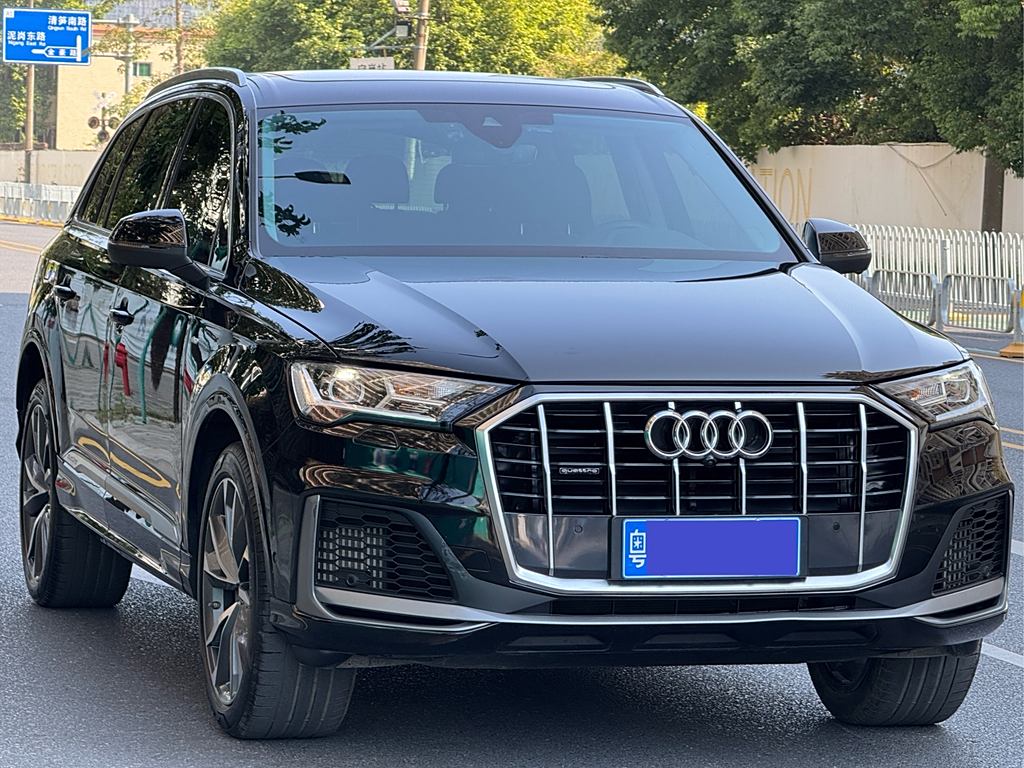 Audi Q7 2023 55 TFSI quattro S line