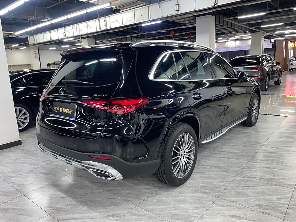 Mercedes-Benz GLC 2023 GLC 300 L 4MATIC  7