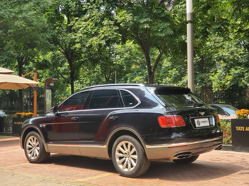 Bentley Bentayga 2018 4.0T V8