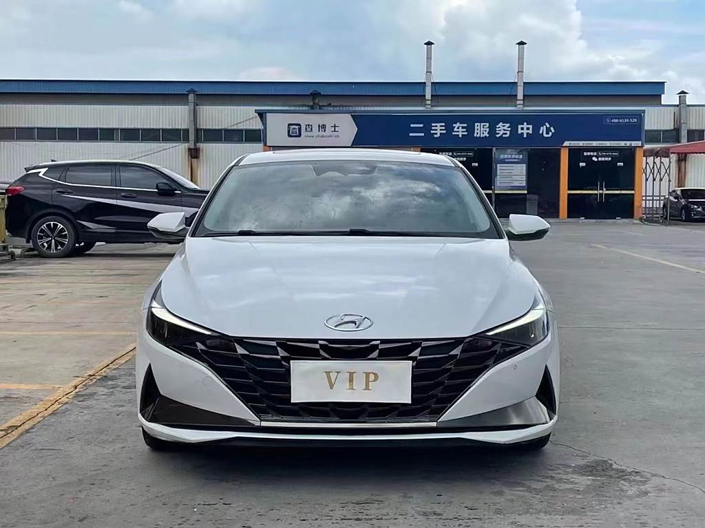 Hyundai Elantra 2021 1.5L CVT LUX