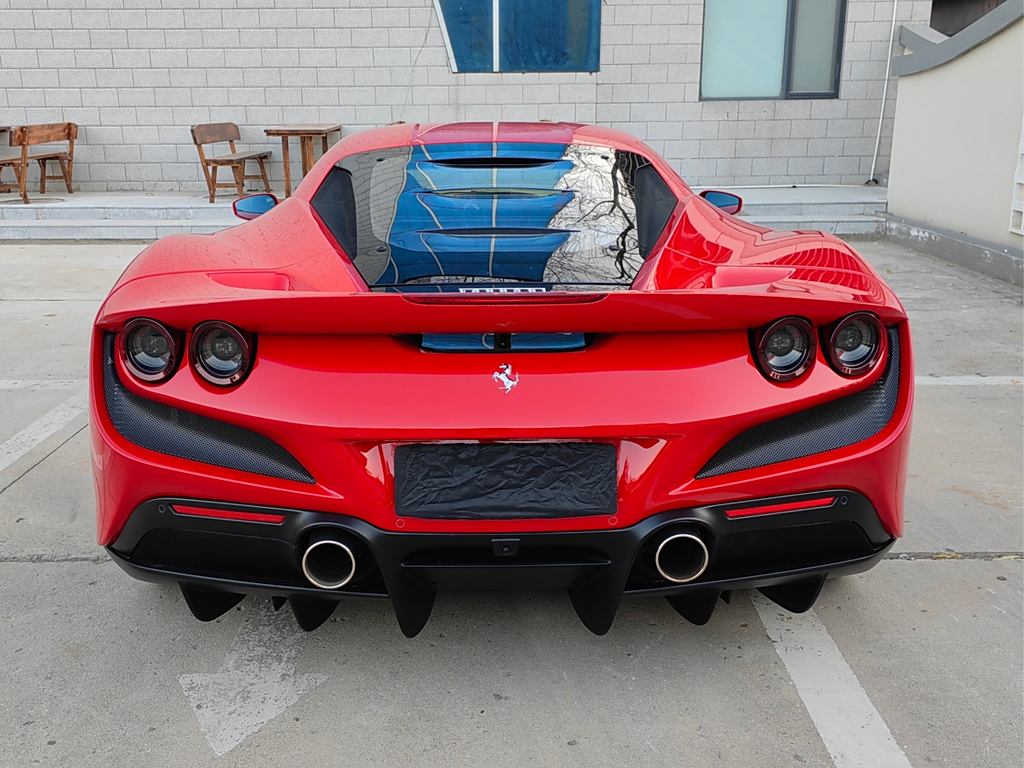 Ferrari F8 2019 Tributo 3.9T V8