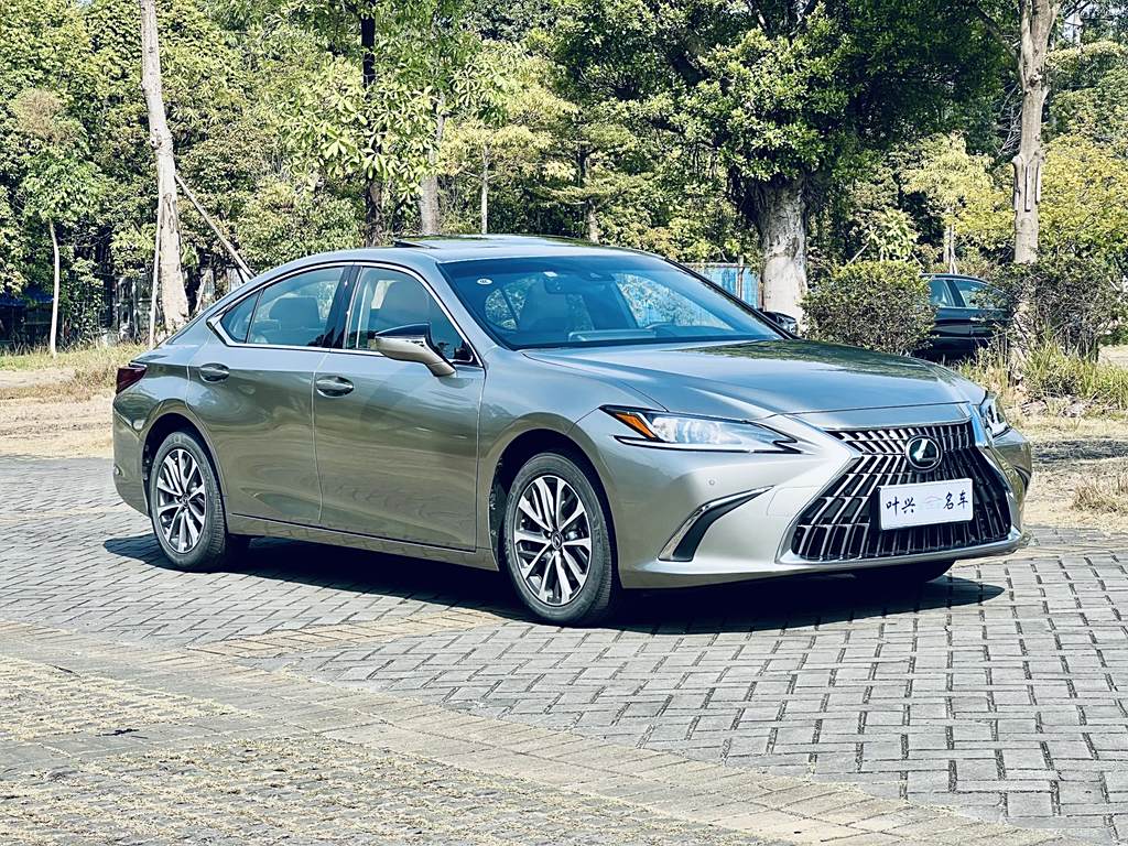 Lexus ES 2022 200