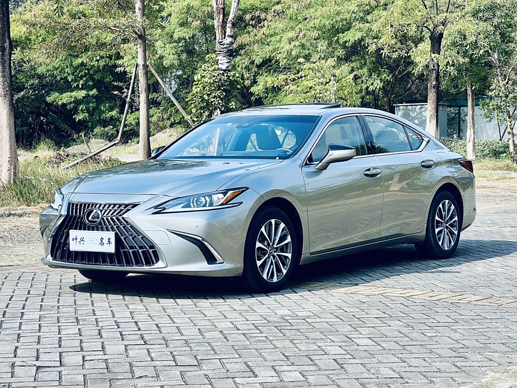 Lexus ES 2022 200