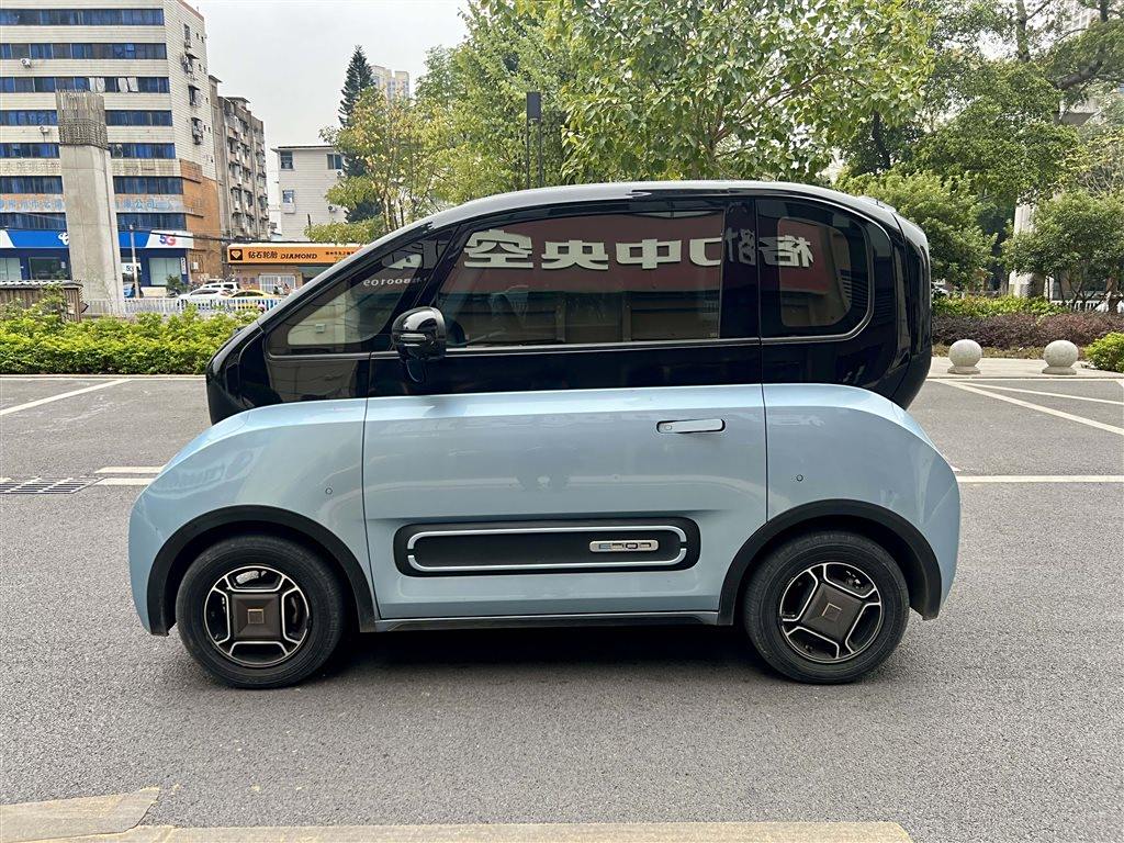 Baojun E300 2020