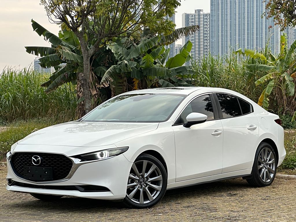 Mazda3 Axela 2021 2.0L Автоматическая