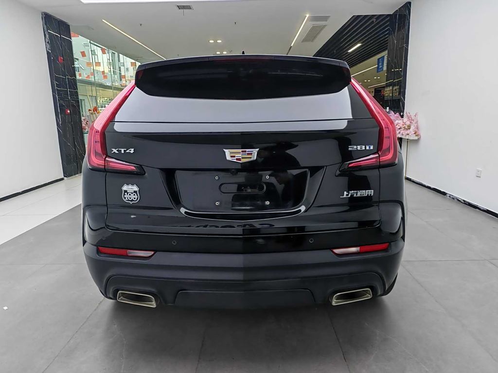 Cadillac XT4 2021 28T