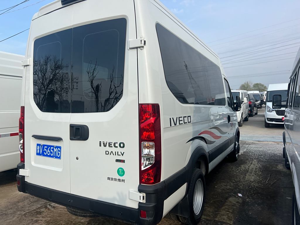 Iveco Eurocargo 2021 3.0T РучнаяРучнаяF1C