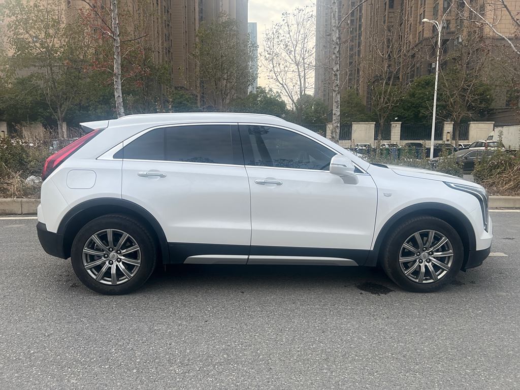 Cadillac XT4 2020  28T  Luxury