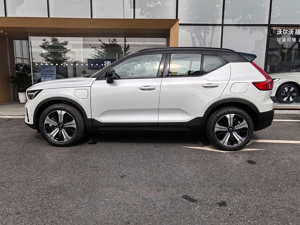 Volvo XC40 New Energy 2023  PRO