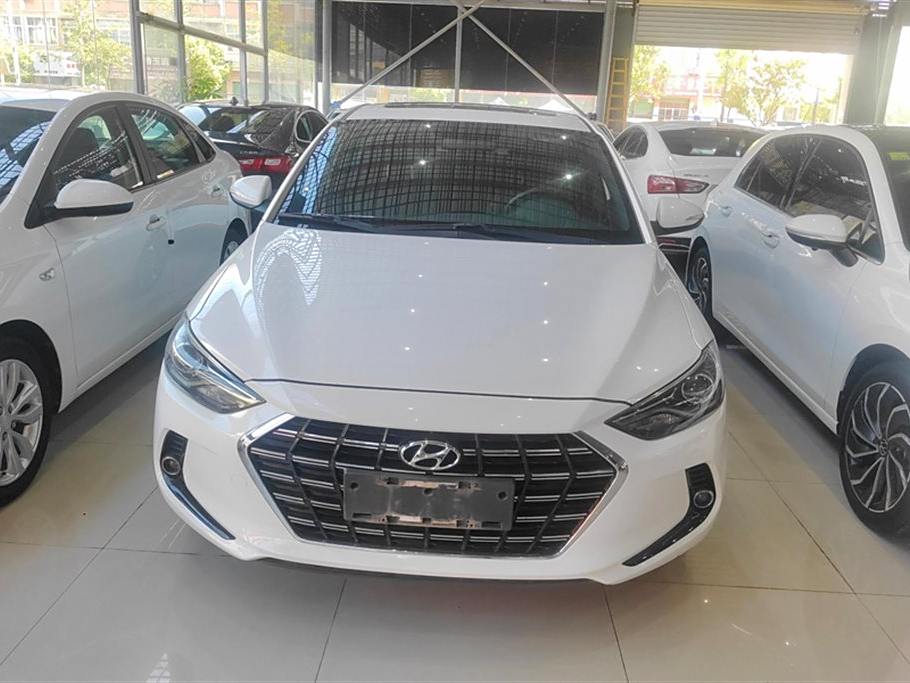 Hyundai Elantra 2020 1.4T ·