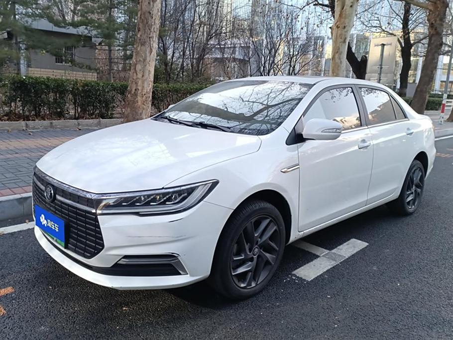 BYD Qin 2019   Luxury