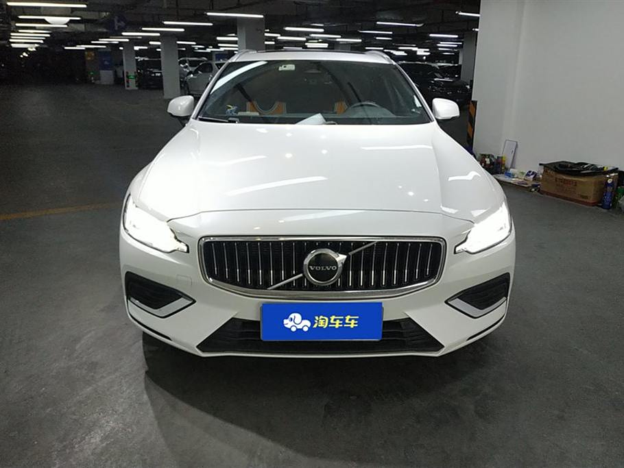 Volvo V60 2023 B5