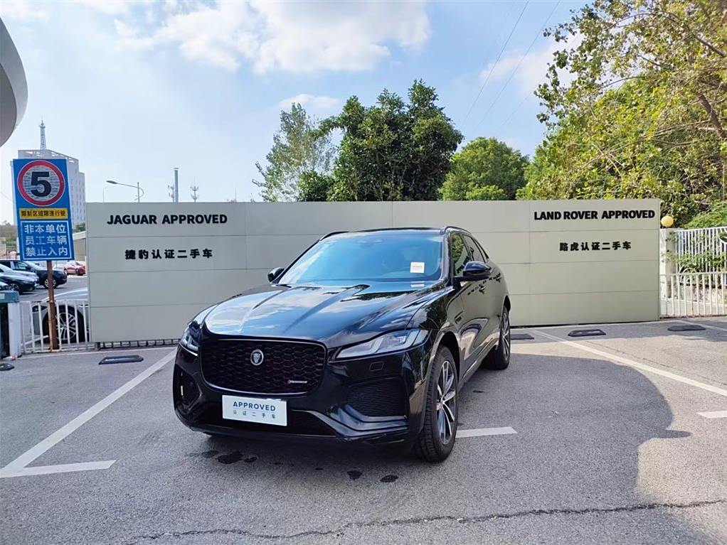 Jaguar F-PACE 2024 P250 R-Dynamic SE