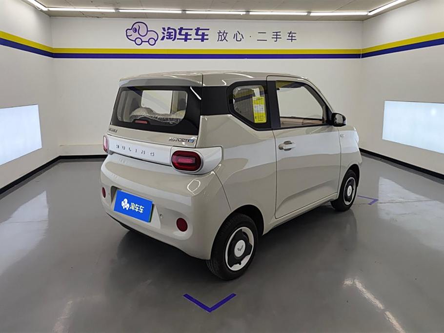 Wuling Hongguang MINI EV 2024  215km