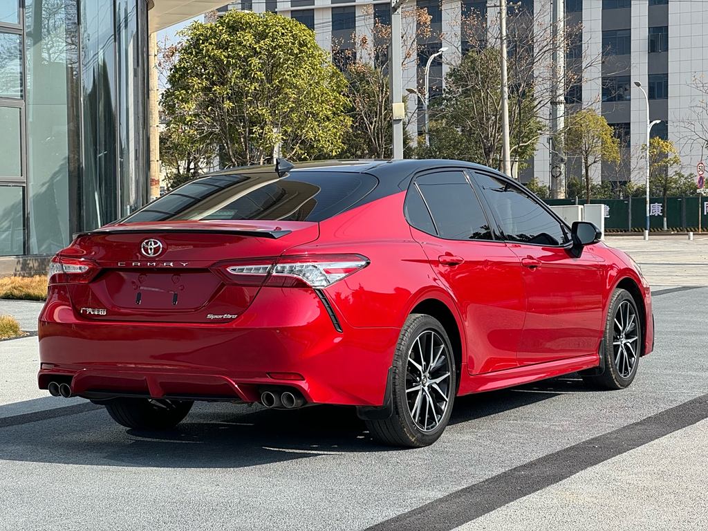 Toyota Camry 2021 2.0S