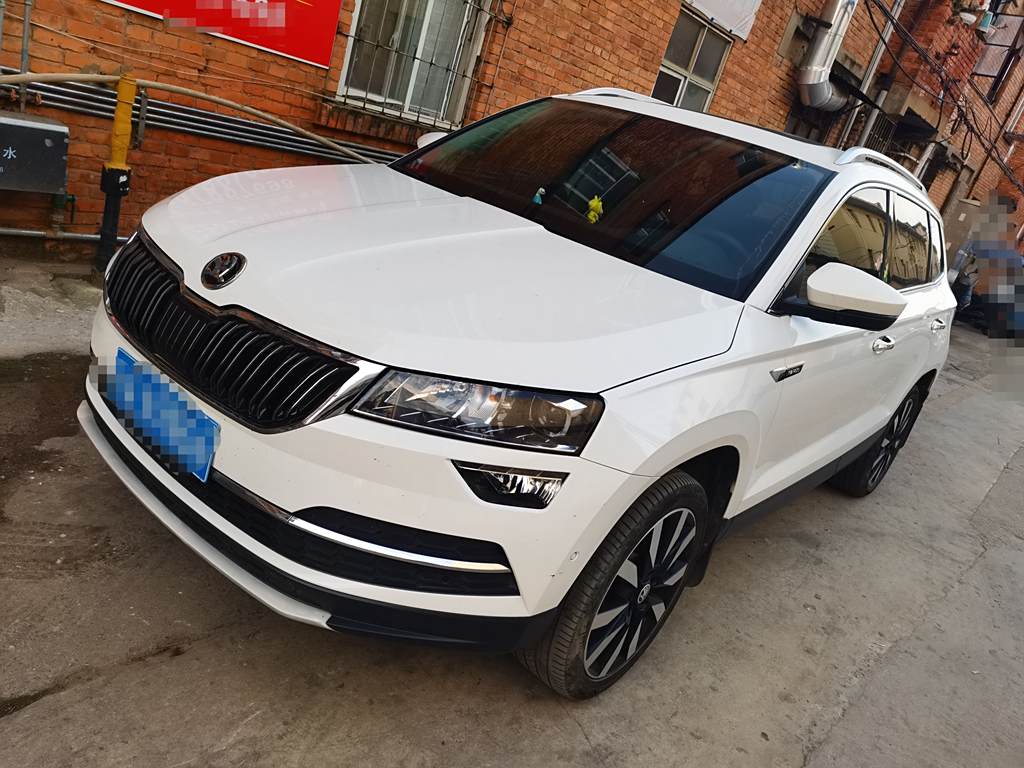 Skoda Karoq 2021 TSI280