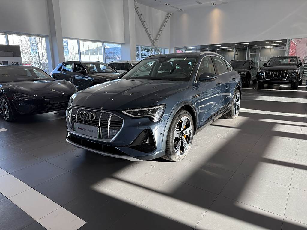 Audi e-tron() 2021 Sportback 55 quattro