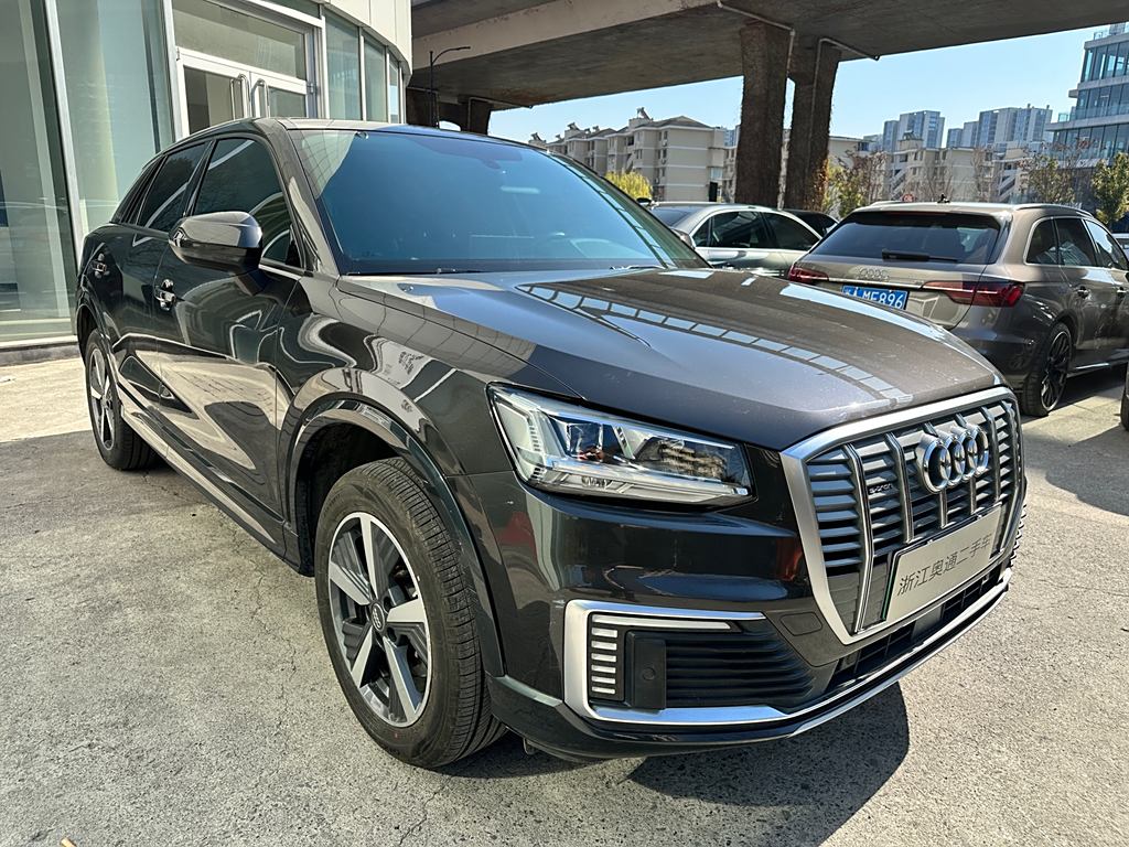 Audi Q2L e-tron 2019 Q2L e-tron