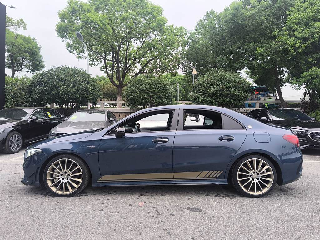 Mercedes-AMG A-Class 2019 AMG A 35 L 4MATIC