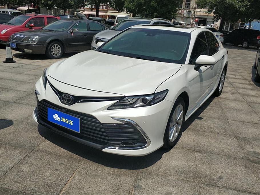 Toyota Camry 2021 2.0G