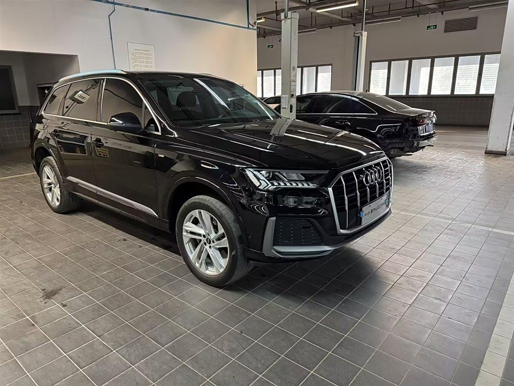 Audi Q7 2022 45 TFSI quattro S line